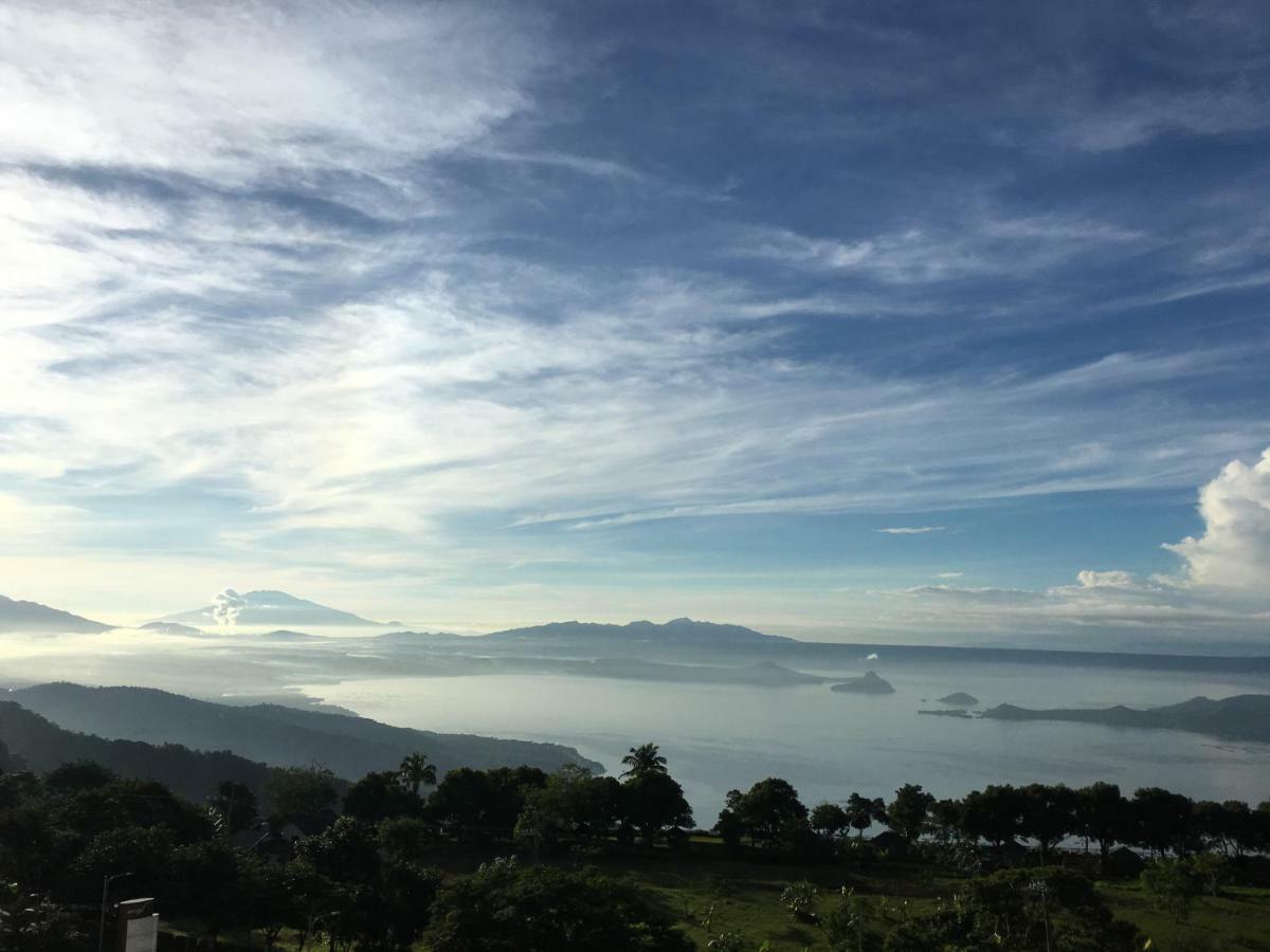 A Breath Taking View Of Taal Lake&Volcano Tagaytay City Buitenkant foto
